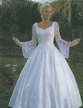 Pretty A-line long sleeves floor-length Ivory Quinceanera Dama Dress L929078